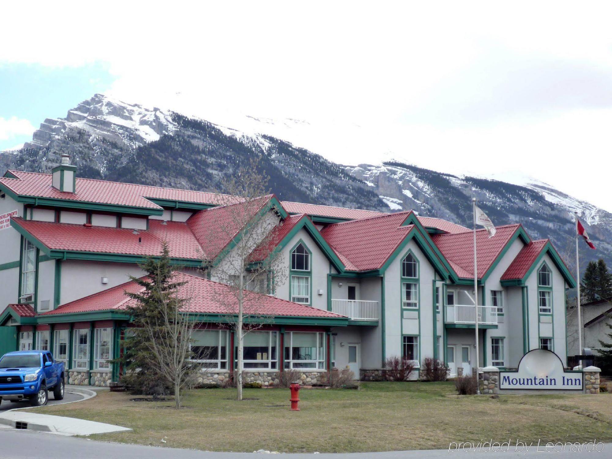 Sunset Mountain Inn Canmore Dış mekan fotoğraf